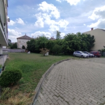 udgyor-nadorvaros-elado-lakas-zart-udvar-jatszoterrel.jpg