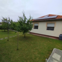 x„Einfamilienhaus mit Photovoltaik in Nagyszentjános – 3 Schlafzimmer, Gästehaus, Garten, Doppelgarage”