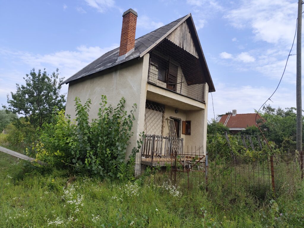 Ferienhaus an der Donau bei Komárom, in Koppánymonostor – mit eigenem Wasserzugang